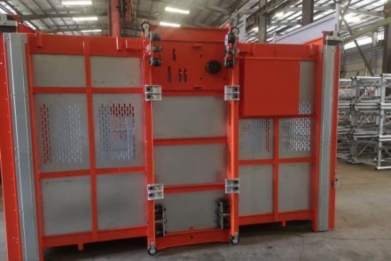 Variable Frequency High Speed CE Approved Building Hoist/Lift With Two Cages